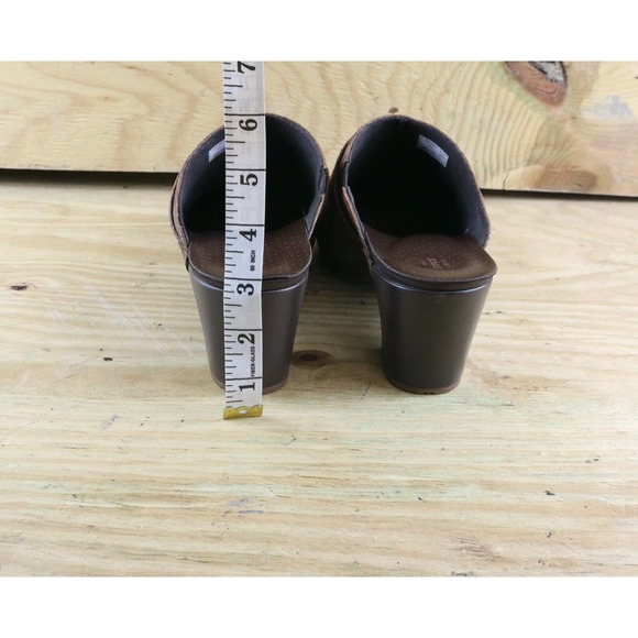 New Crocs Clogs Womens Sz11 Triple Dual Comfort Tooled Brown Shoes Flats Comfort - Picture 6 of 8